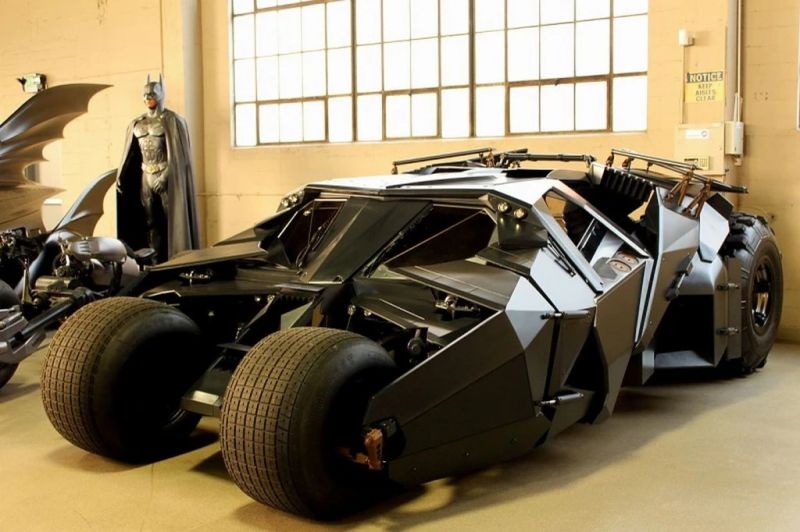 Batmobil Tumbler z trylogii Nolana o Mrocznym Rycerzu
